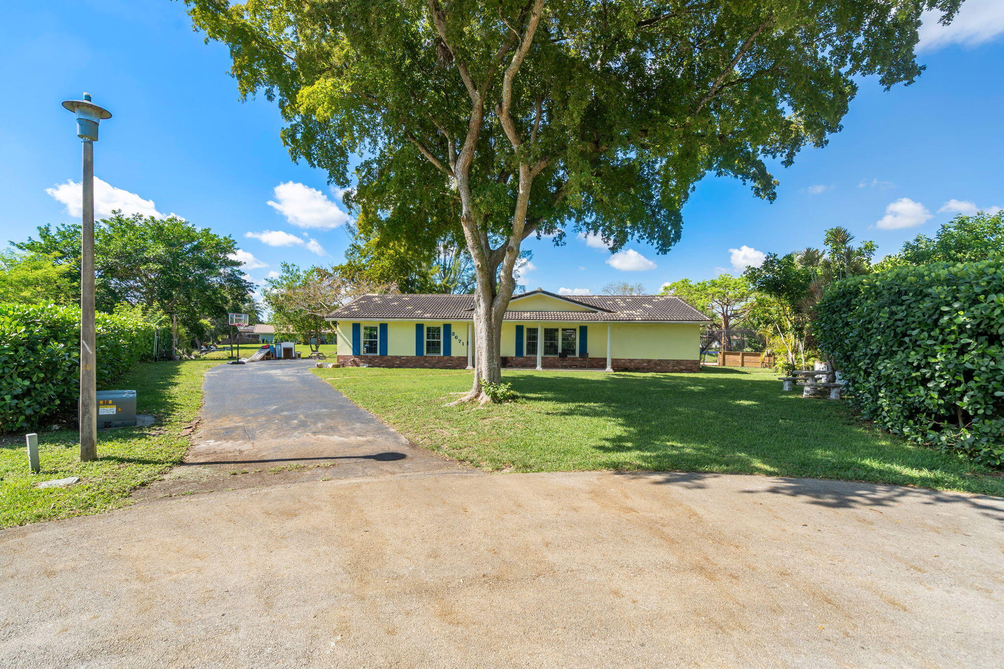 CLUSTERS CORAL SPRINGS - Residential