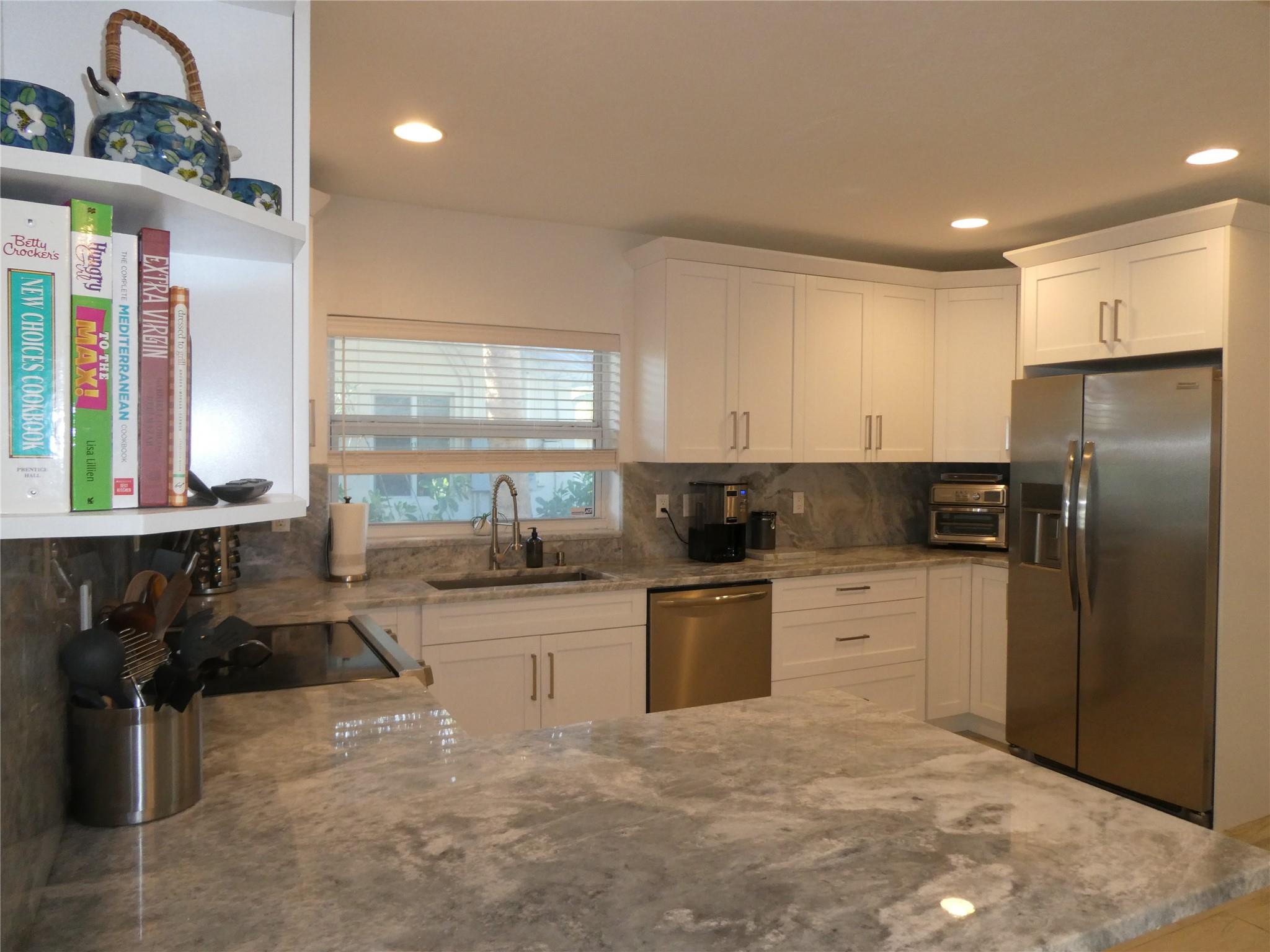 Lauder Gate Isles 28-17 B - Residential