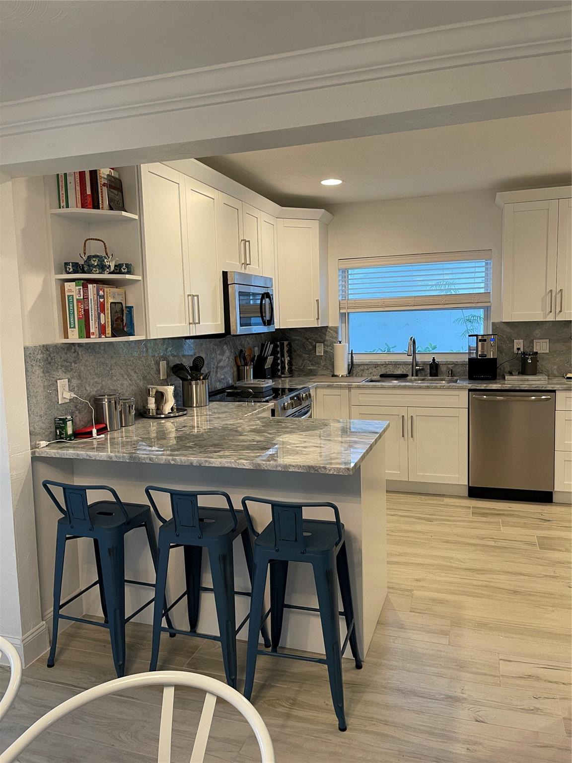 Lauder Gate Isles 28-17 B - Residential
