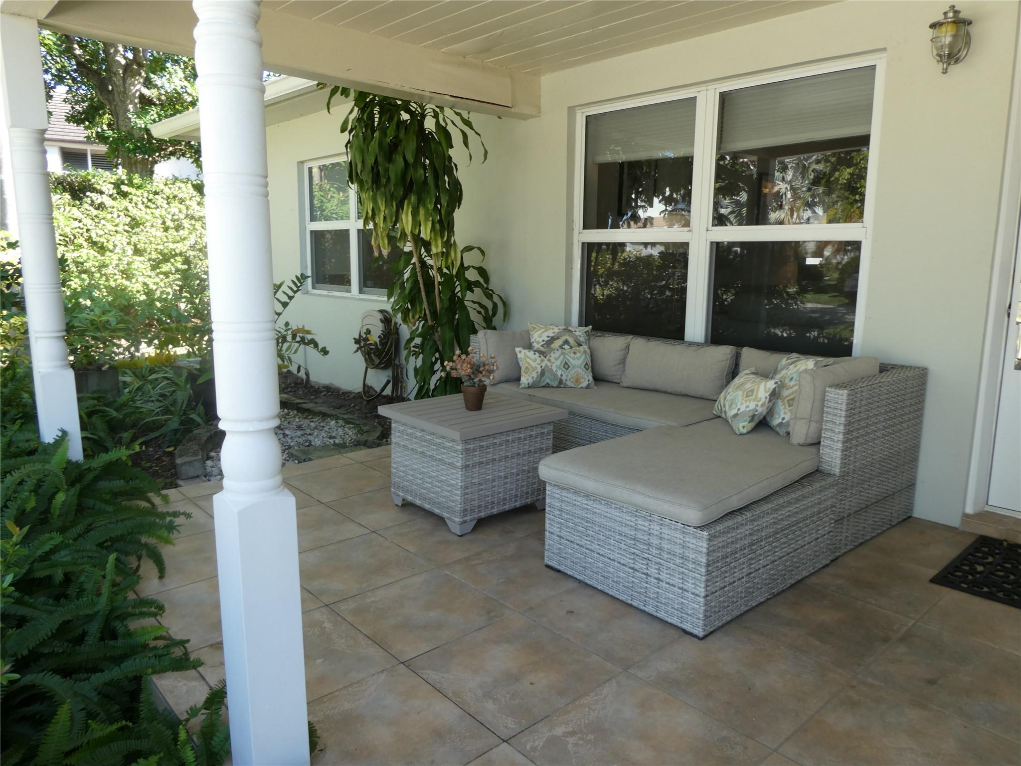 Lauder Gate Isles 28-17 B - Residential