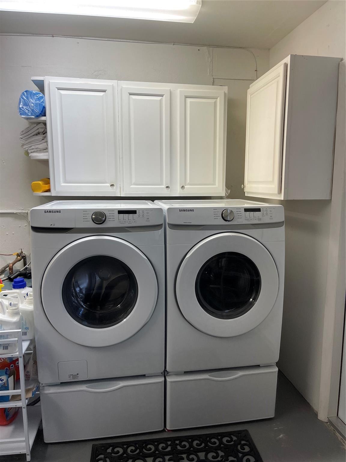 Lauder Gate Isles 28-17 B - Residential