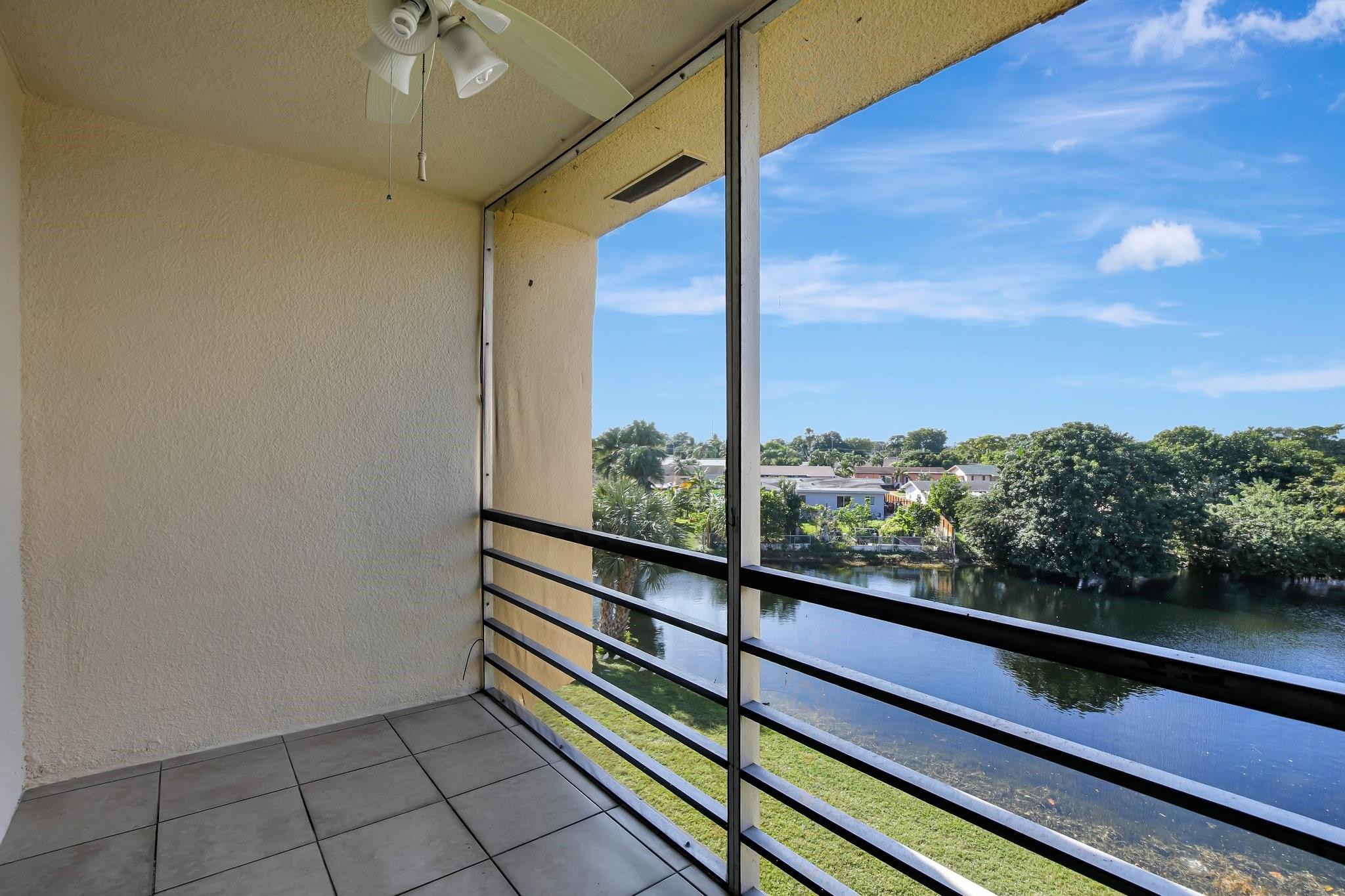 SUNRISE LAKES 38 CONDO - Residential