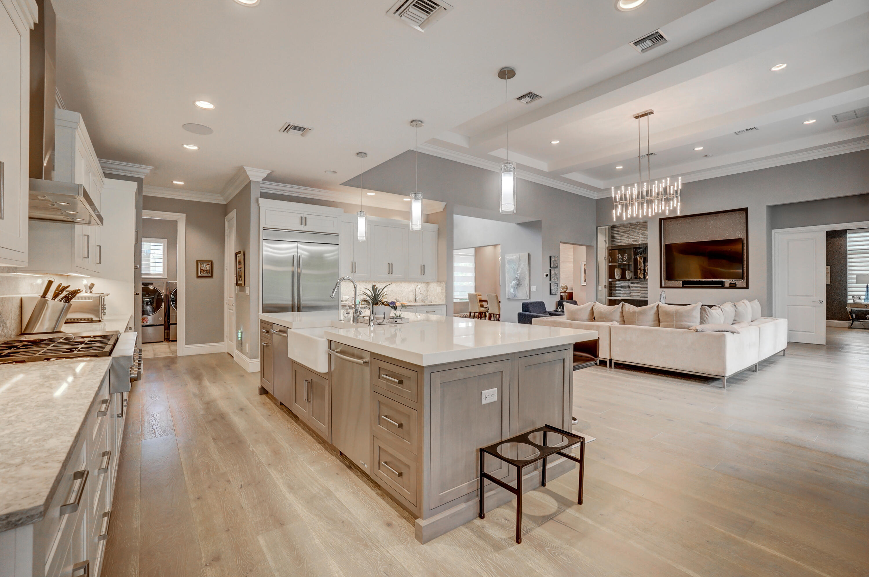 BOCA VILLAS - Residential
