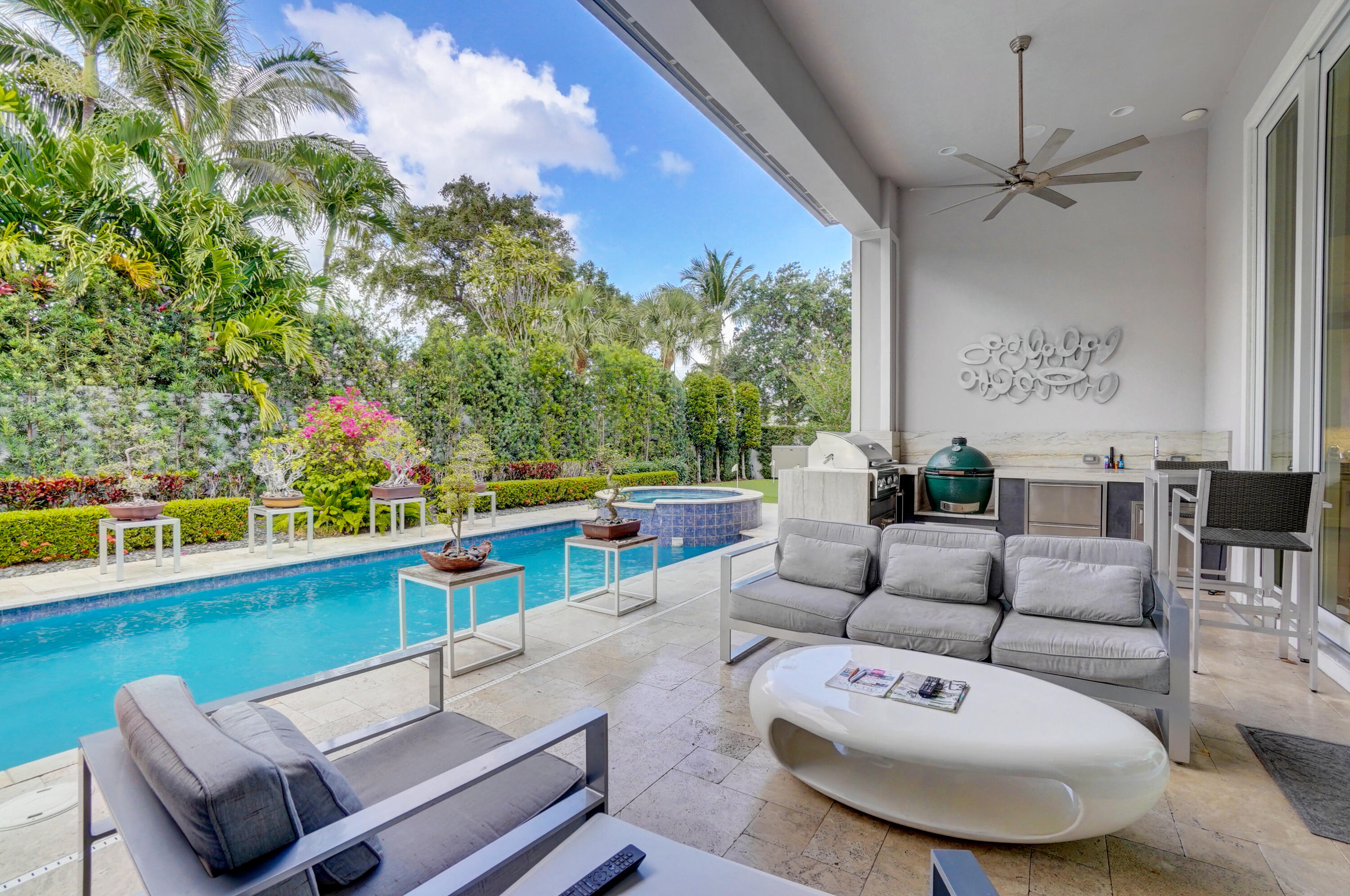 BOCA VILLAS - Residential