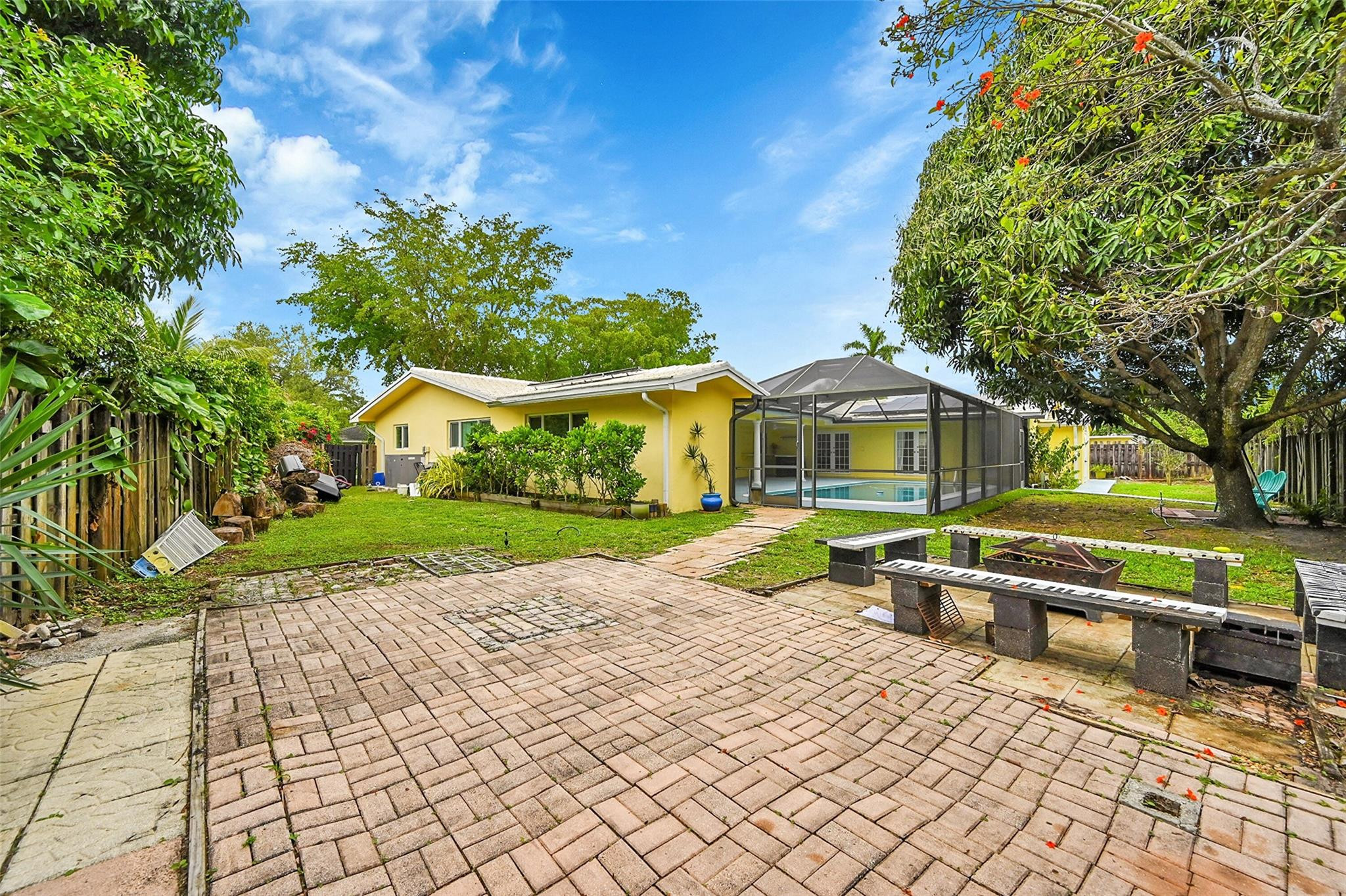 LAKEVIEW ESTATES SEC 1 REPLAT - Residential Lease