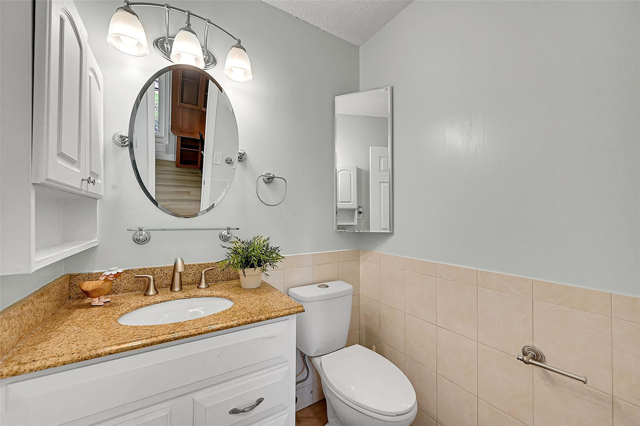 LAKEVIEW ESTATES SEC 1 REPLAT - Residential Lease