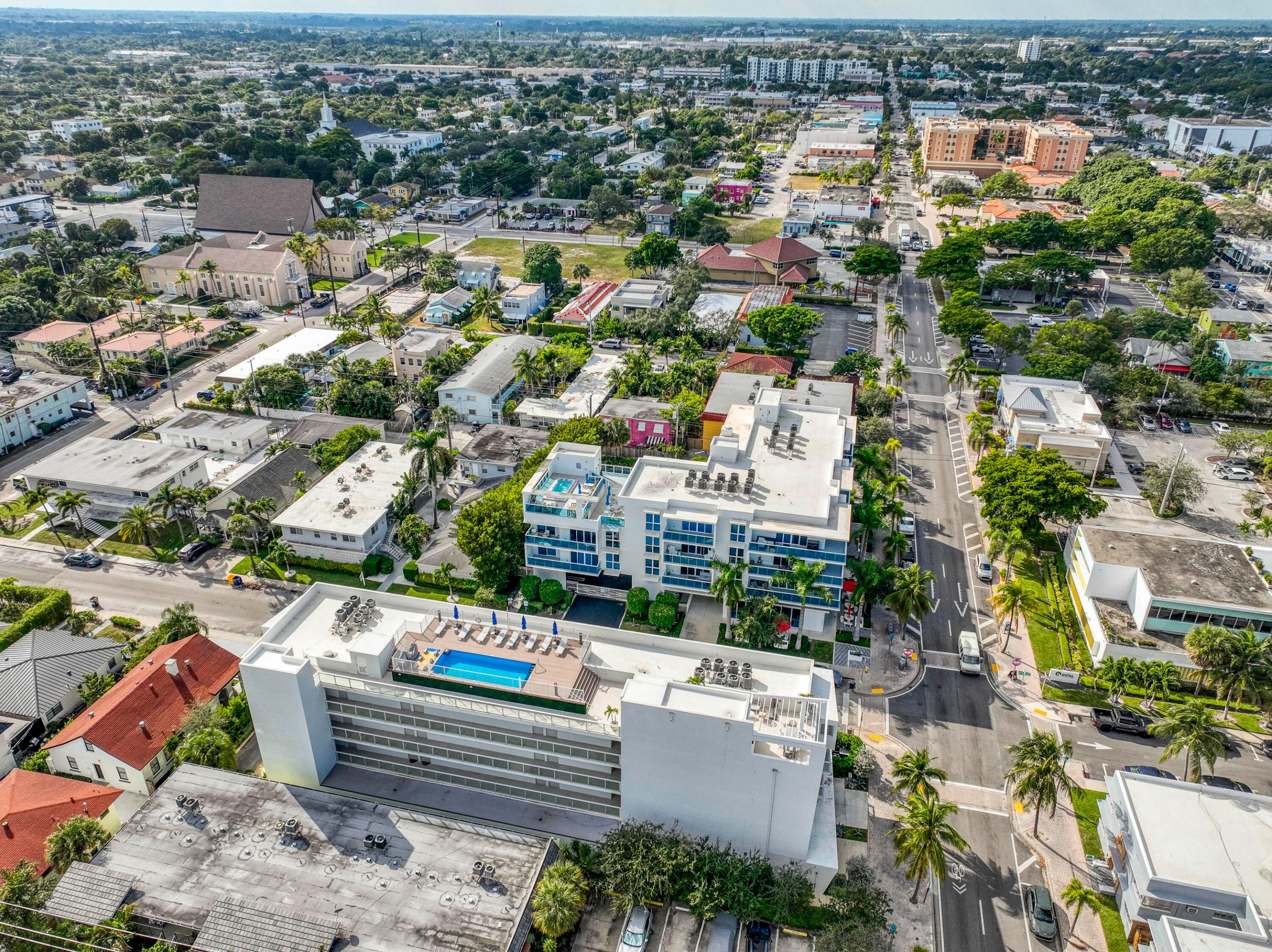Alora Luxury Condo - Residential