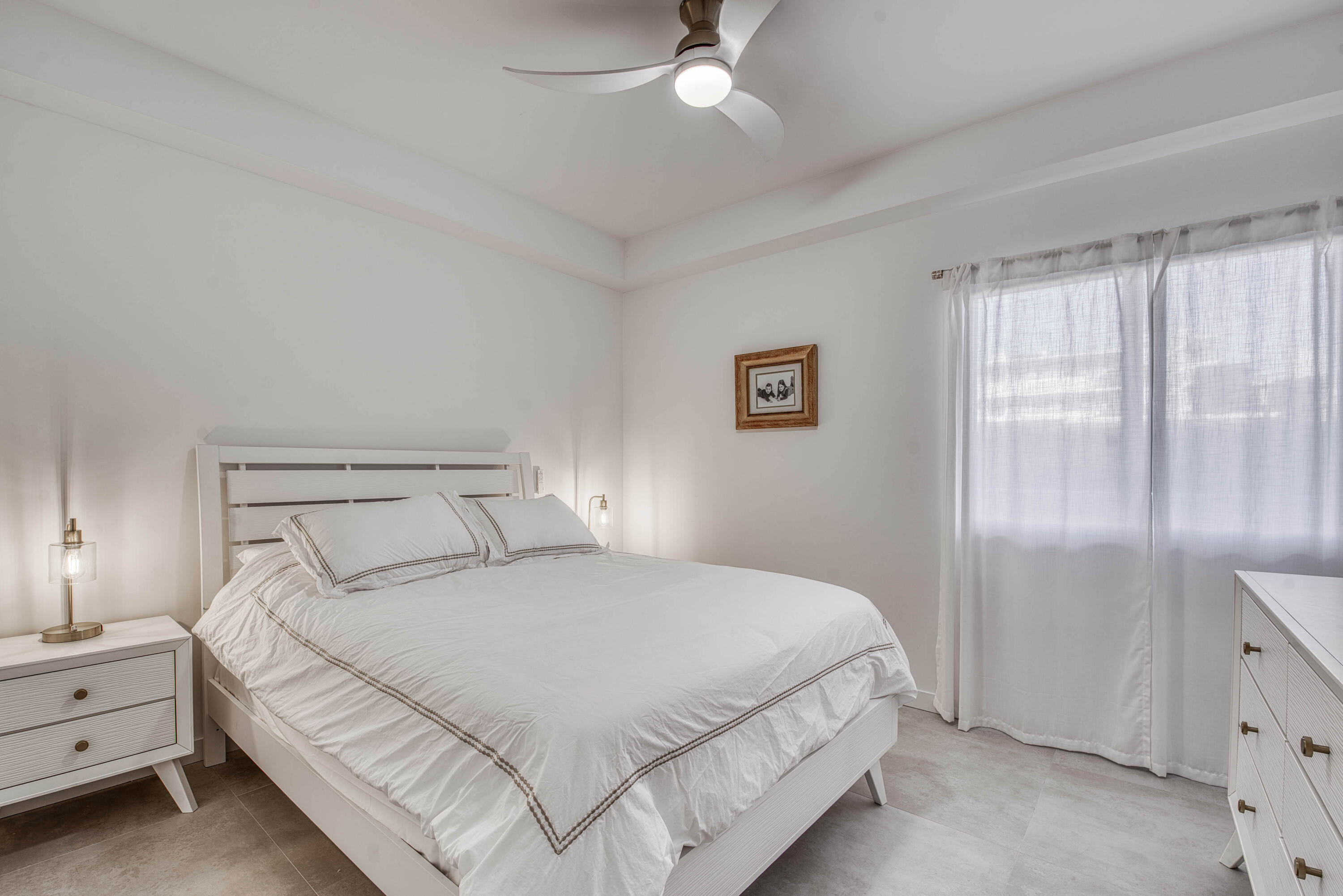 Alora Luxury Condo - Residential