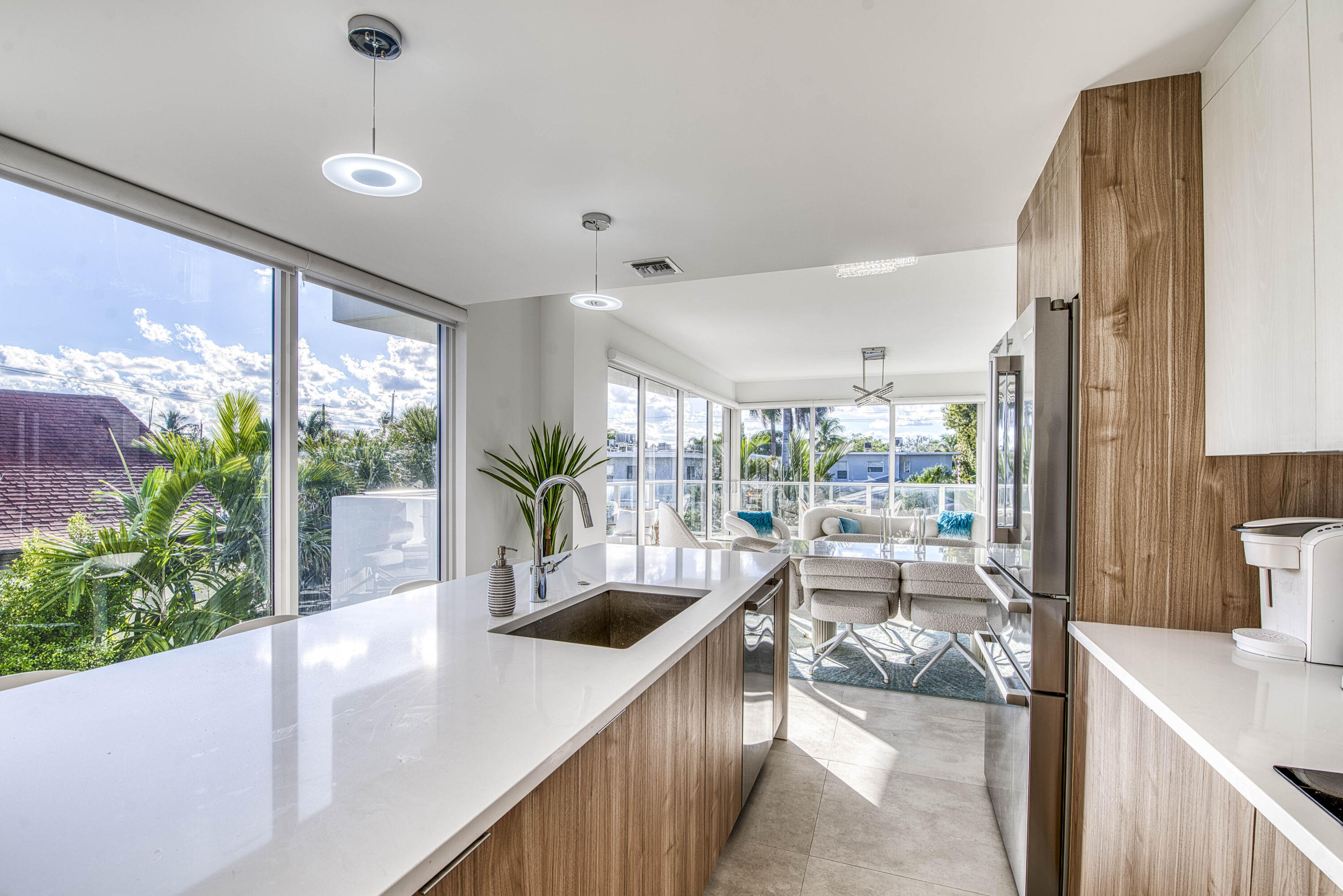 Alora Luxury Condo - Residential
