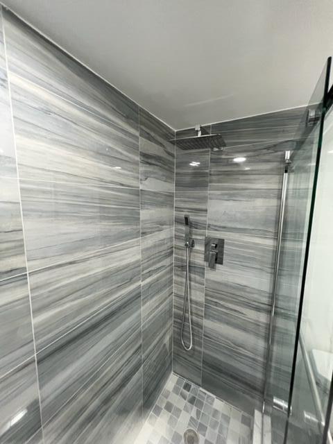 PALM-AIRE COUNTRY CLUB CONDO 18 - Residential Lease