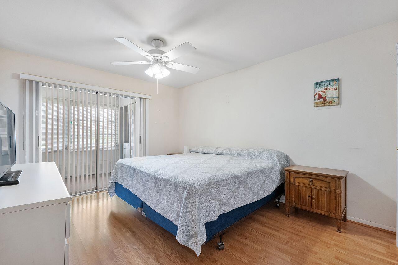 KINGS POINT VALENCIA CONDOS - Residential