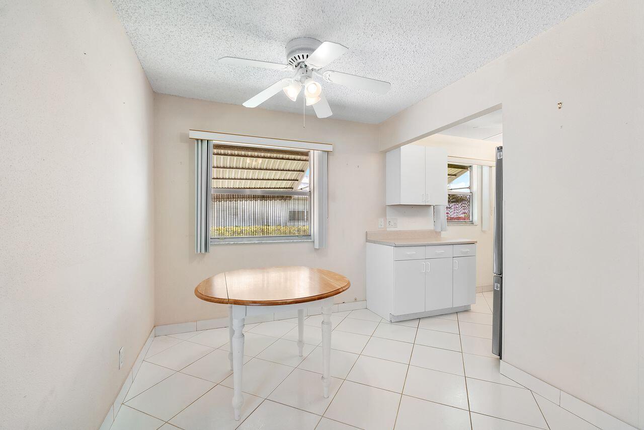 KINGS POINT VALENCIA CONDOS - Residential