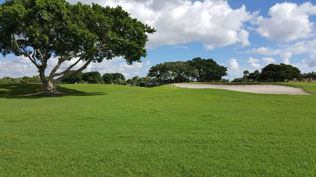 KINGS POINT VALENCIA CONDOS - Residential