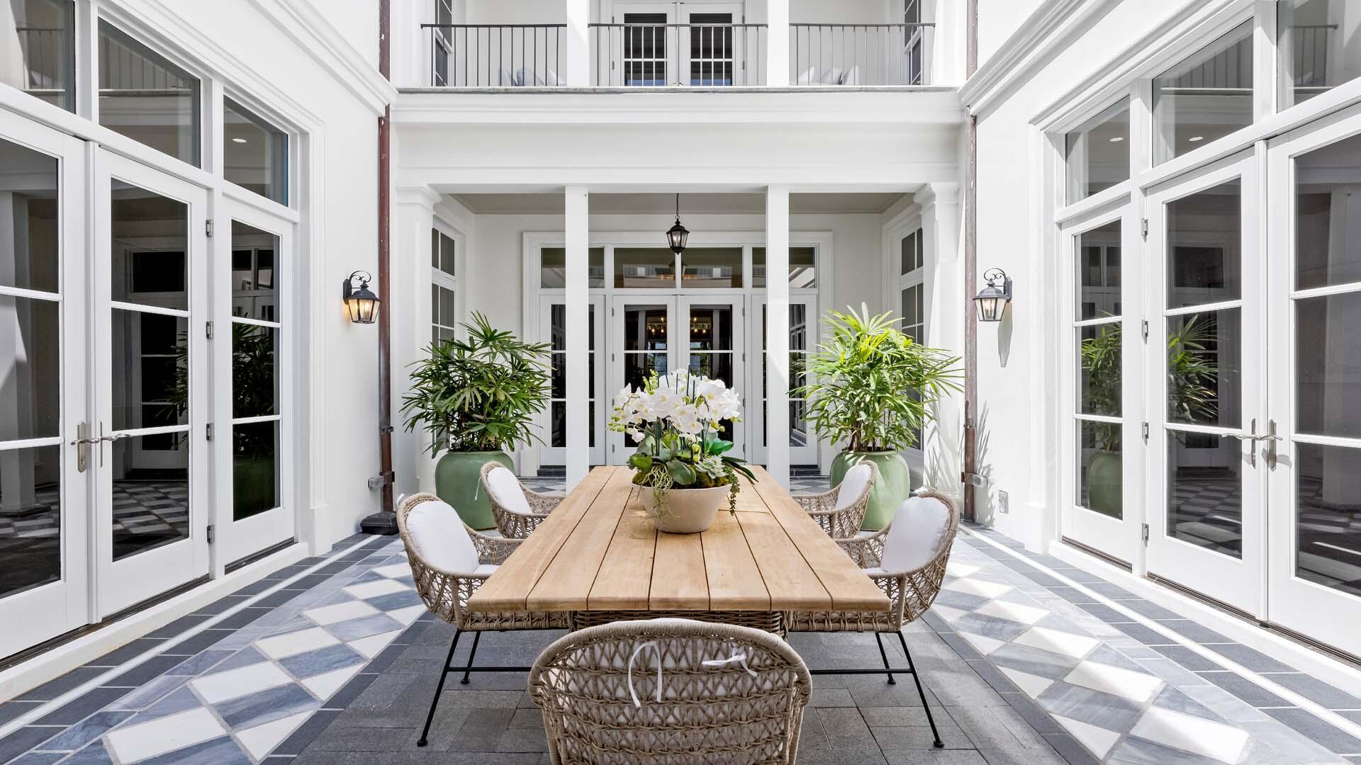 PALM BEACH ESTS PB IN - Residential Lease