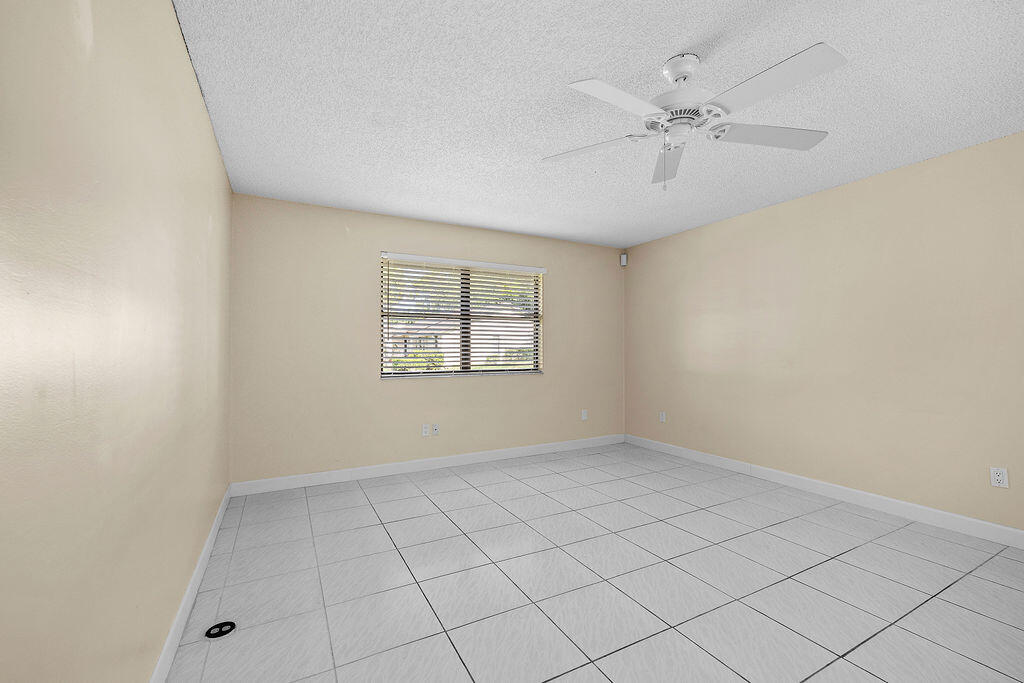 STRATHMORE GATE I UNIT TWO - Residential