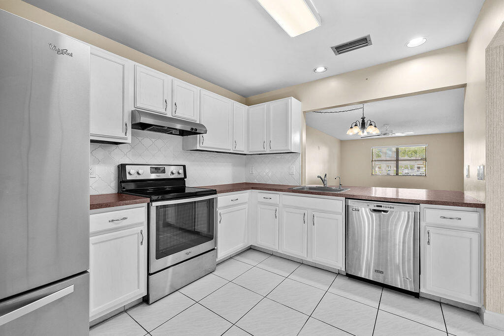 STRATHMORE GATE I UNIT TWO - Residential