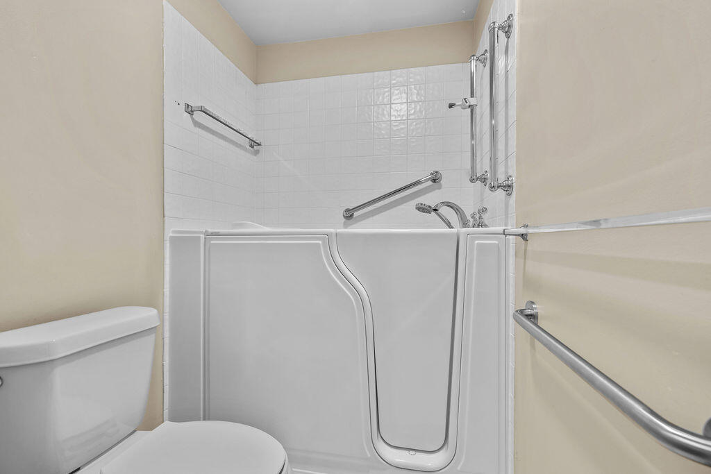 STRATHMORE GATE I UNIT TWO - Residential