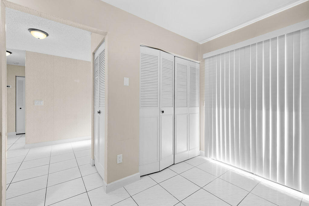 STRATHMORE GATE I UNIT TWO - Residential