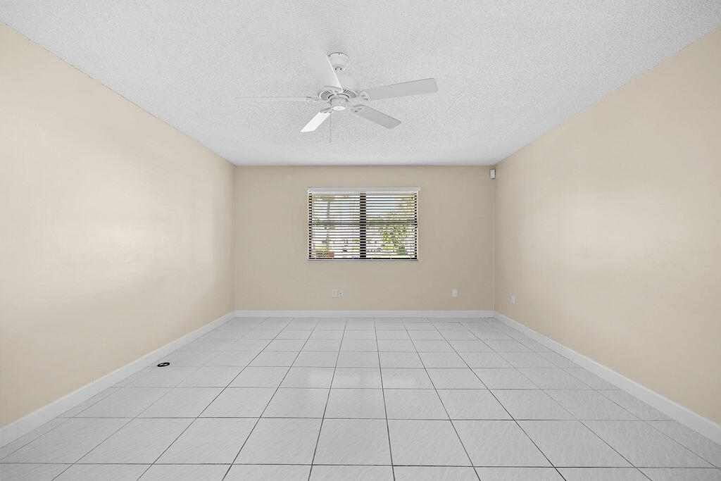 STRATHMORE GATE I UNIT TWO - Residential
