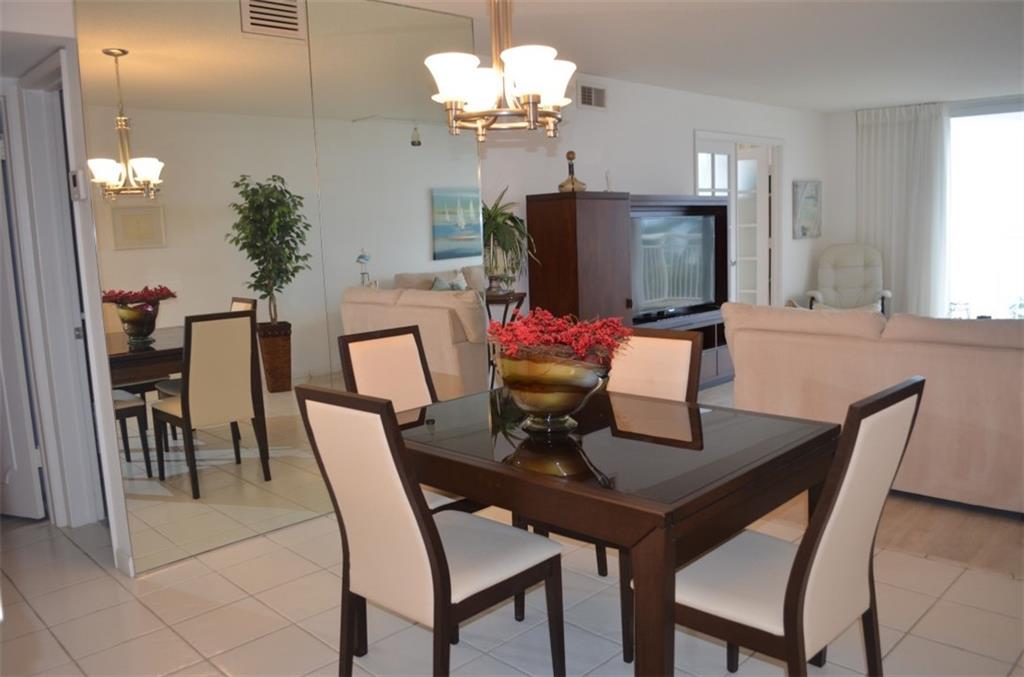 Hillsboro Le Baron - Residential