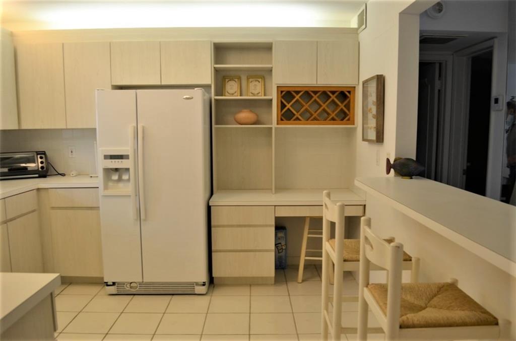 Hillsboro Le Baron - Residential