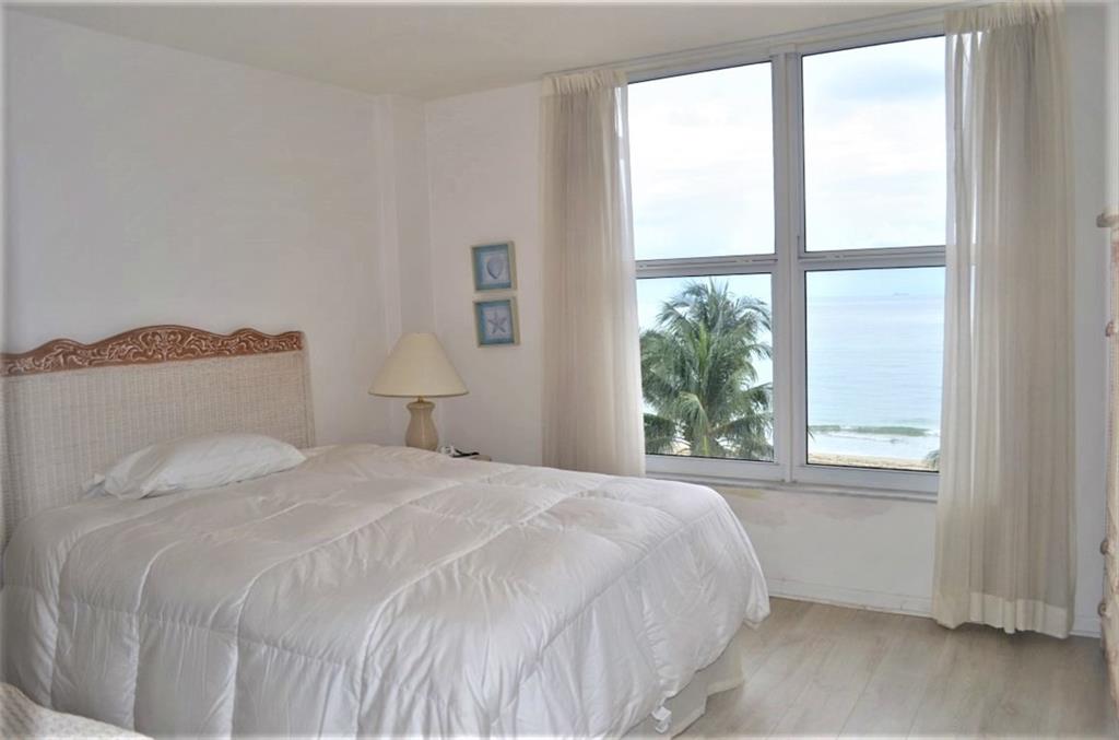 Hillsboro Le Baron - Residential