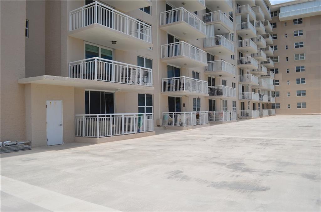 Hillsboro Le Baron - Residential