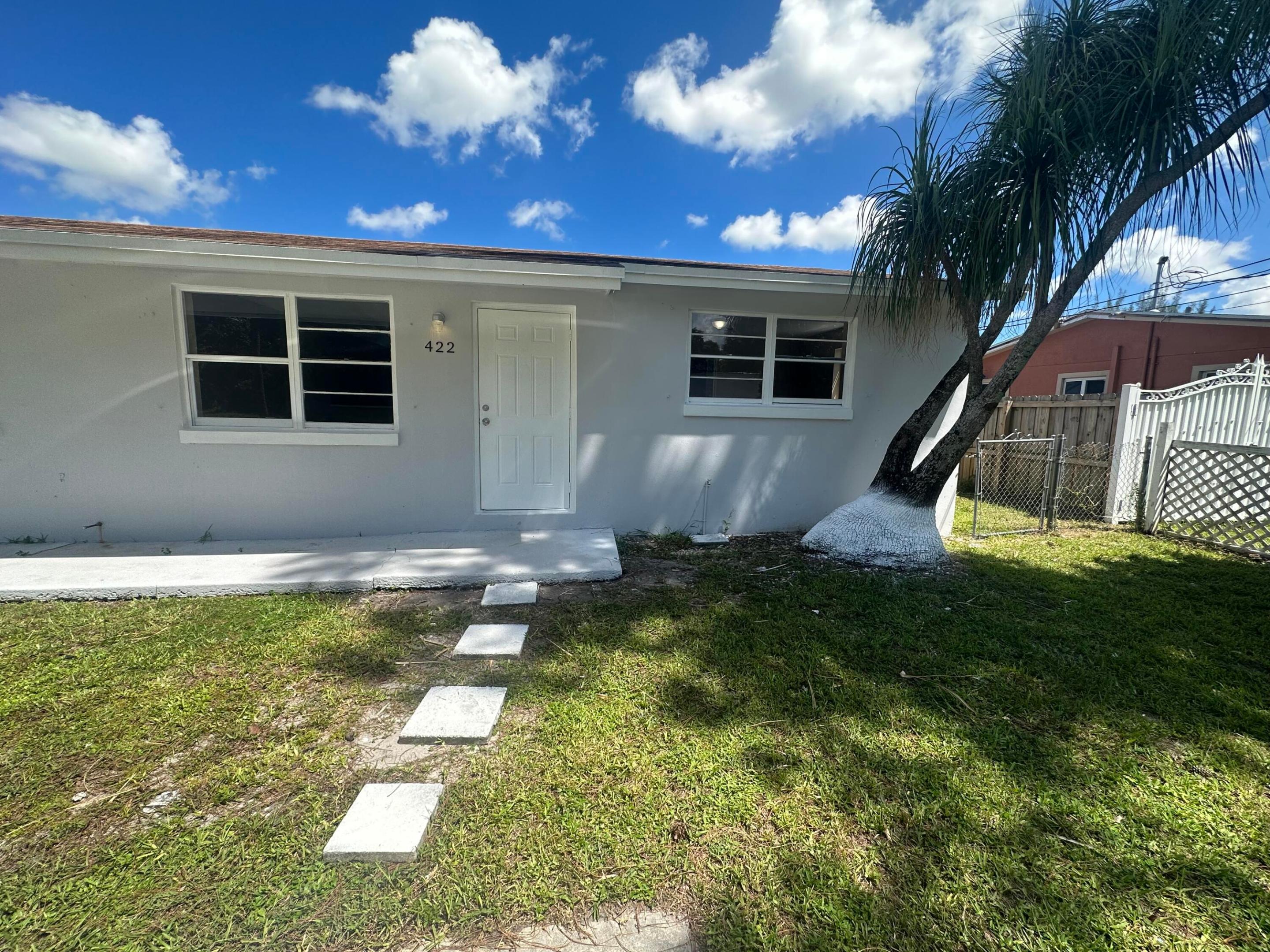 ROYAL PALM ESTATES - Residential Income