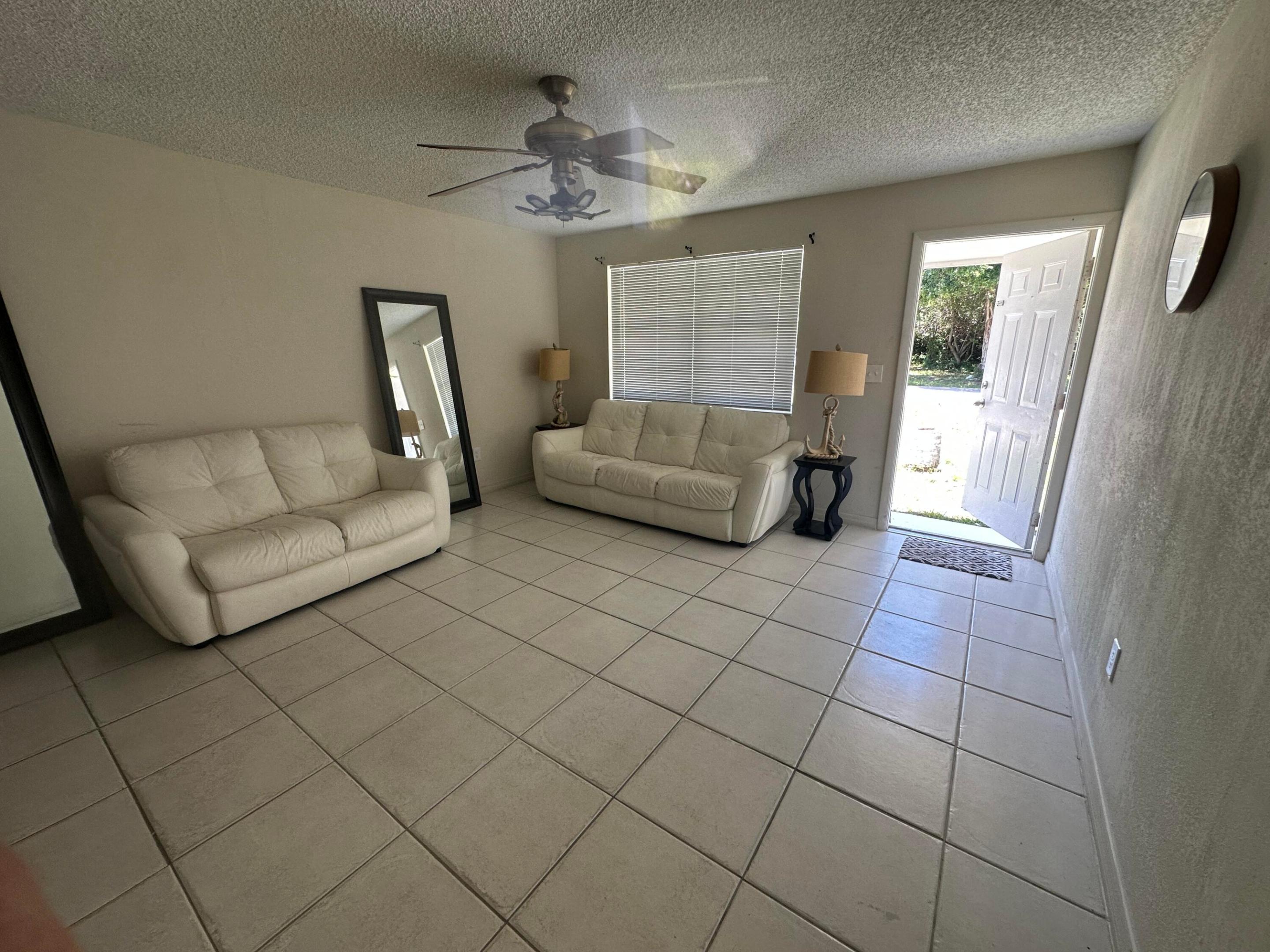 ROYAL PALM ESTATES - Residential Income