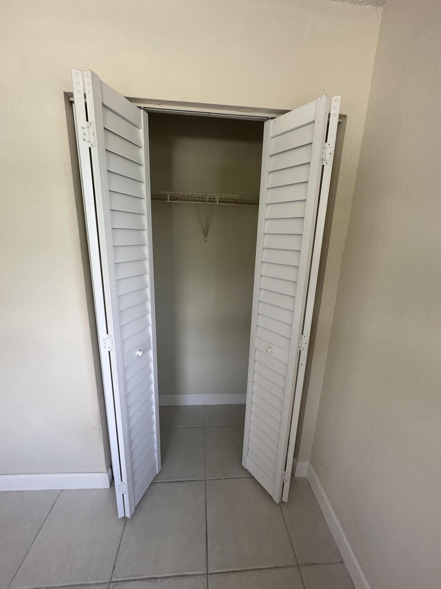 ROYAL PALM ESTATES - Residential Income