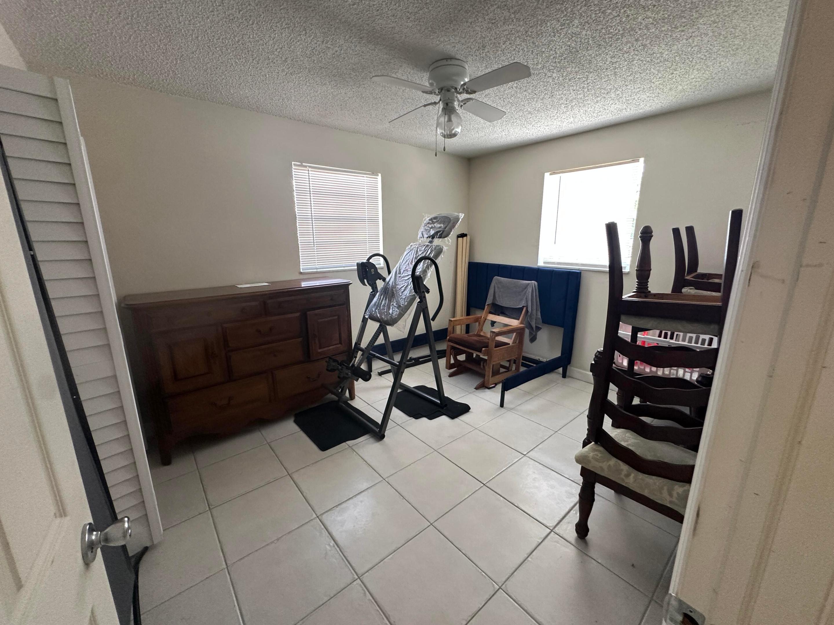 ROYAL PALM ESTATES - Residential Income