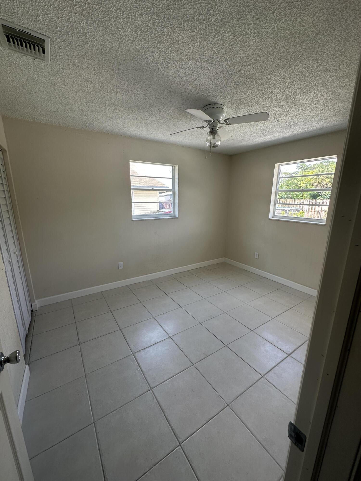 ROYAL PALM ESTATES - Residential Income