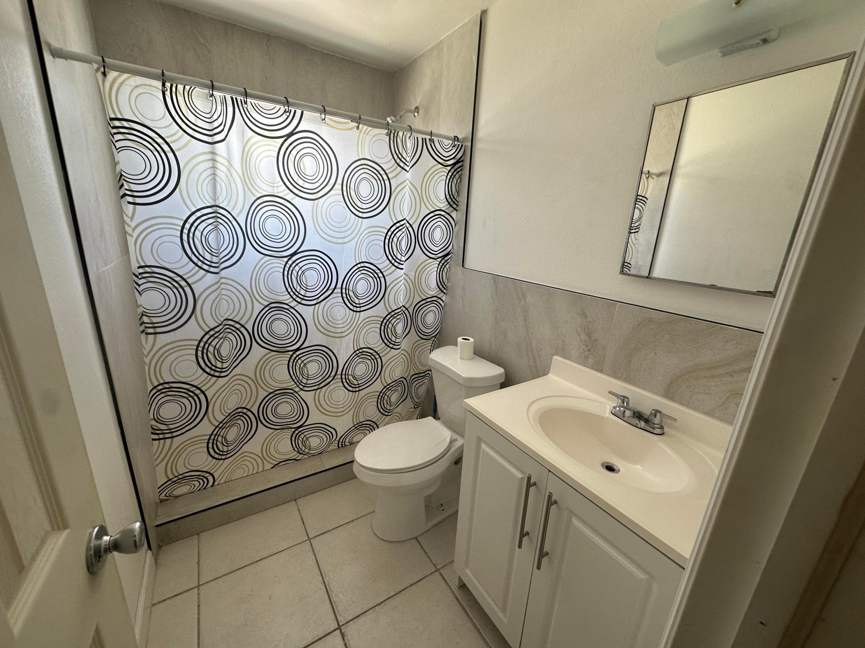 ROYAL PALM ESTATES - Residential Income