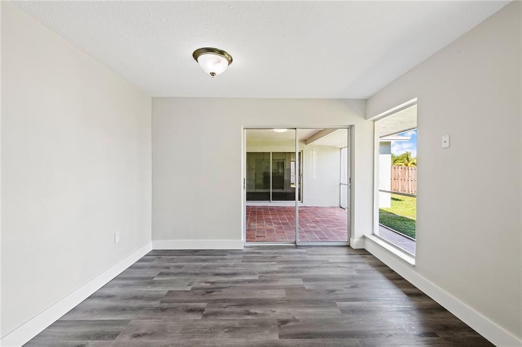 Sunrise Golf Village Sec - Residential