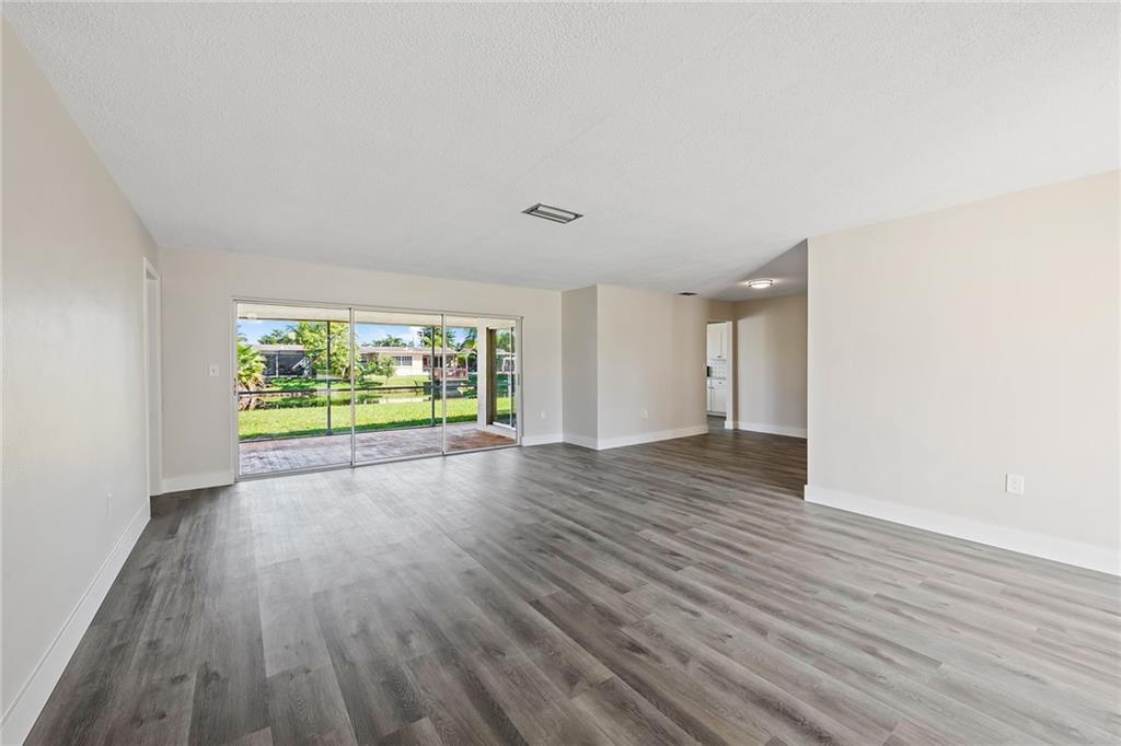 Sunrise Golf Village Sec - Residential