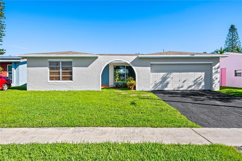 Sunrise Golf Village Sec - Residential
