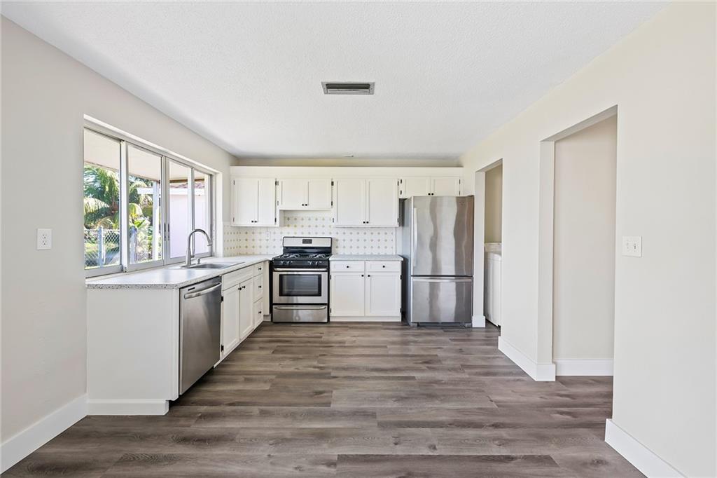 Sunrise Golf Village Sec - Residential