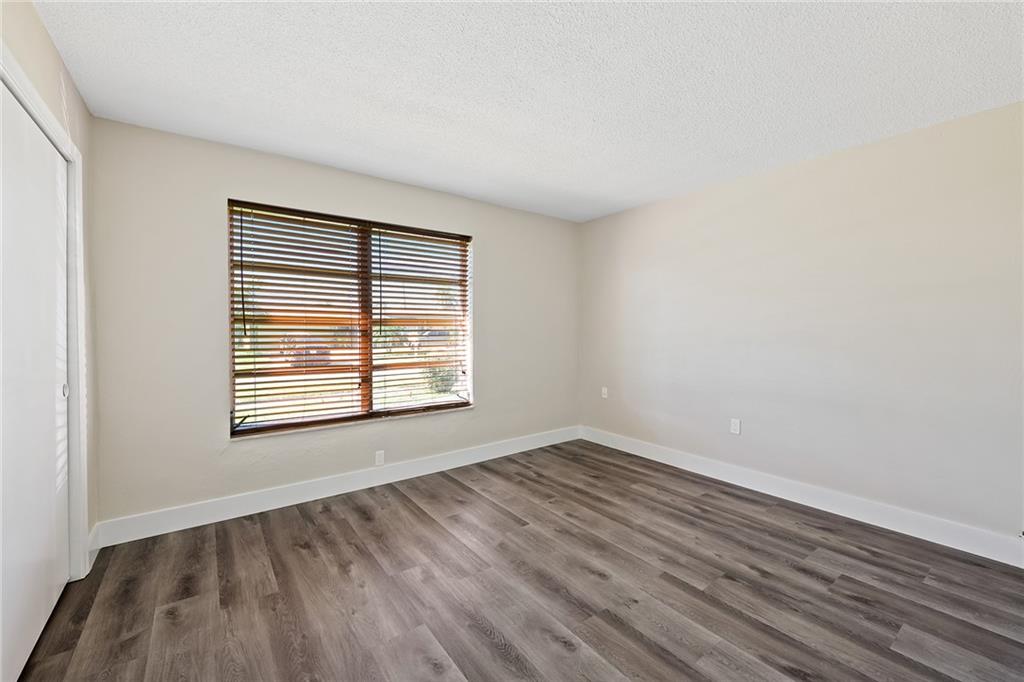 Sunrise Golf Village Sec - Residential