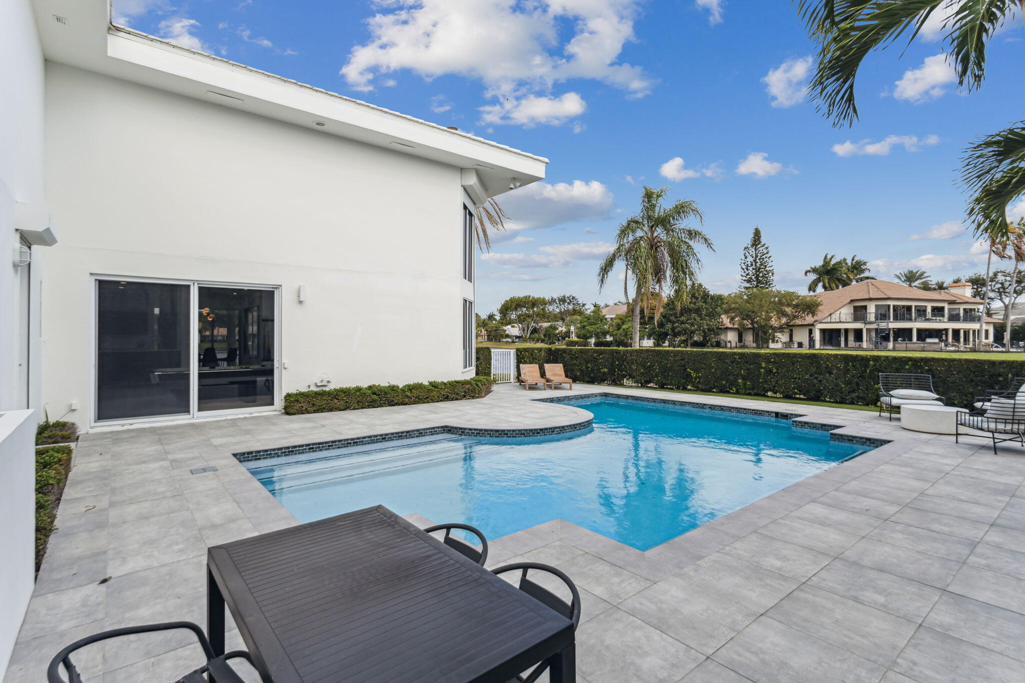 WOODFIELD HUNT CLUB - Residential