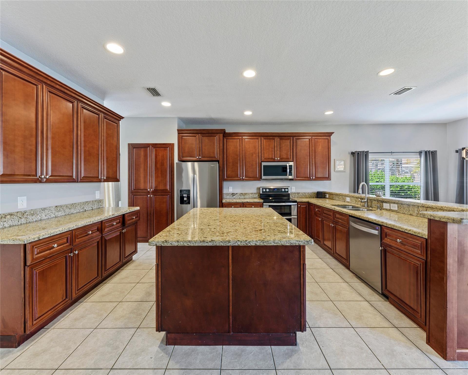 Victoria Isles - Residential