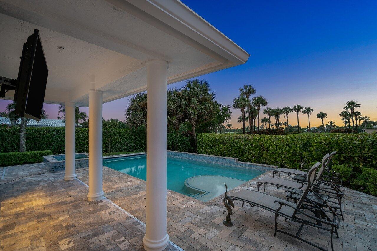 SAILFISH POINT - Residential