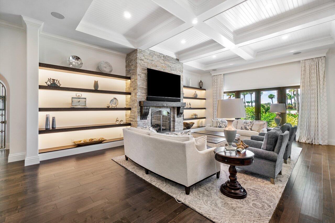SAILFISH POINT - Residential