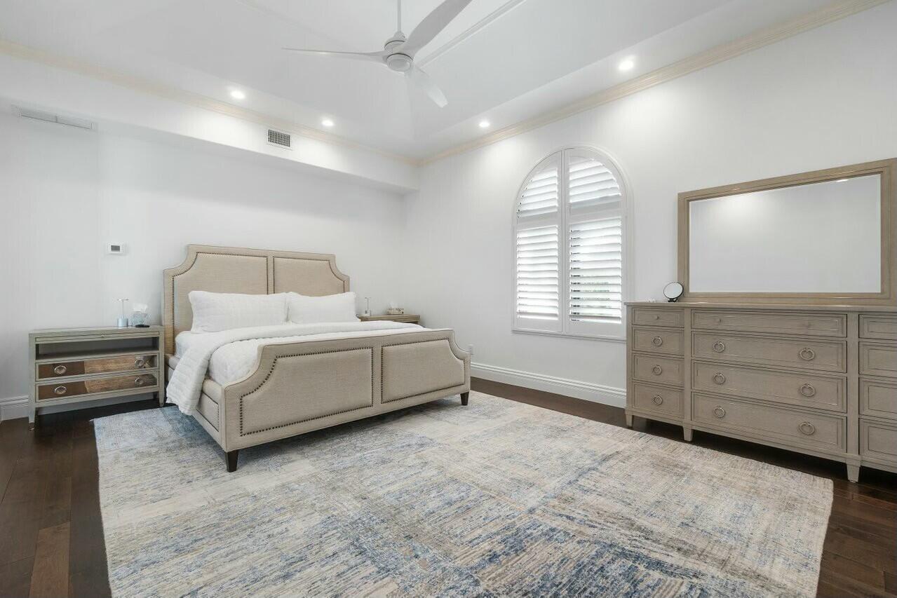 SAILFISH POINT - Residential