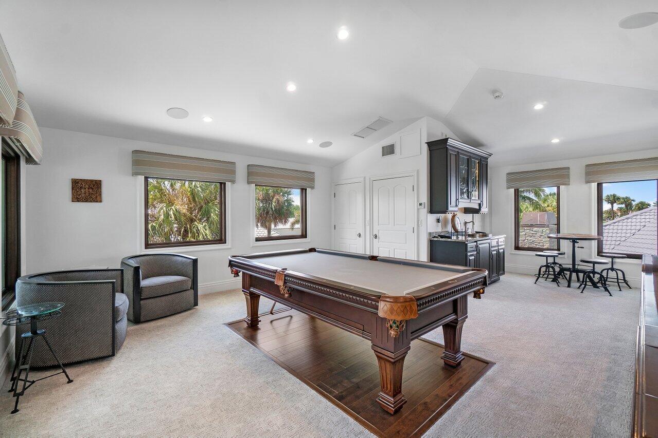 SAILFISH POINT - Residential