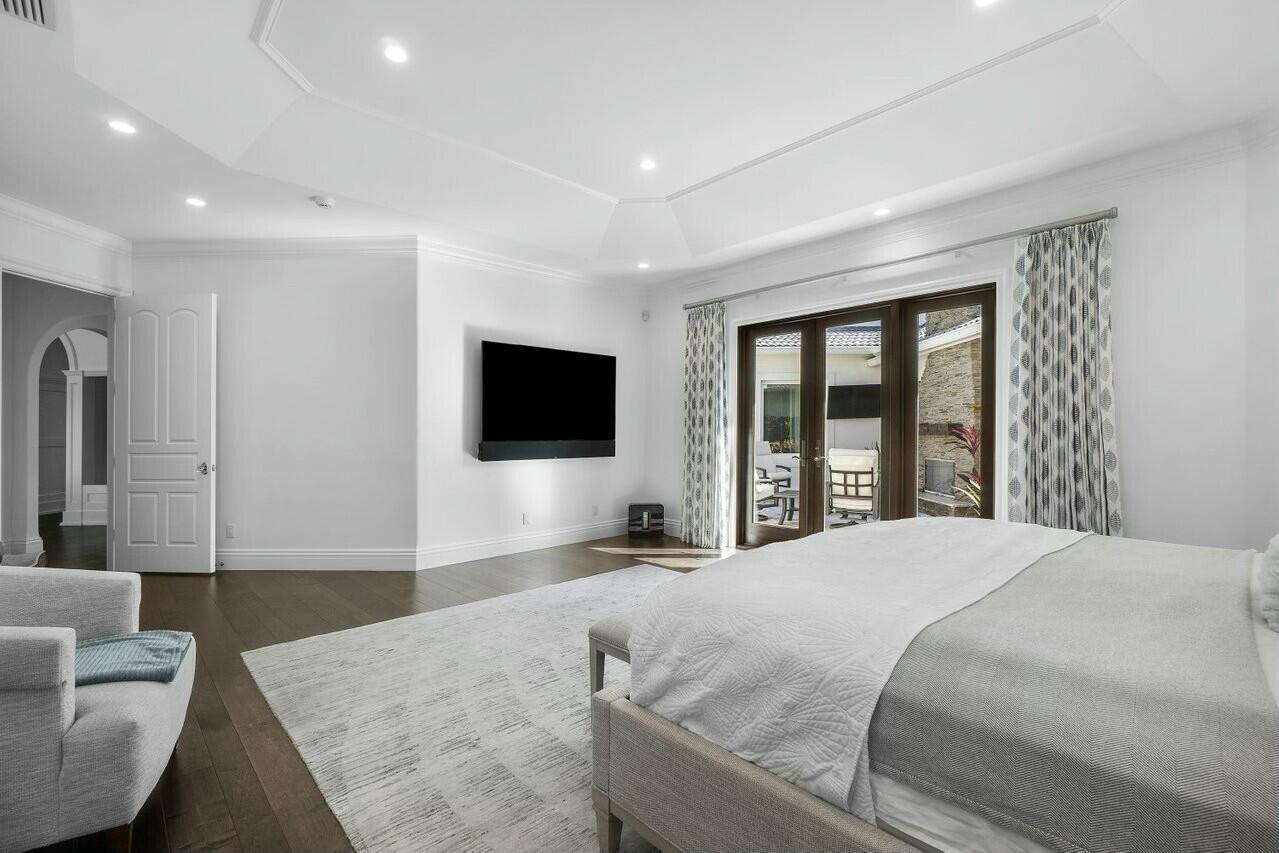 SAILFISH POINT - Residential