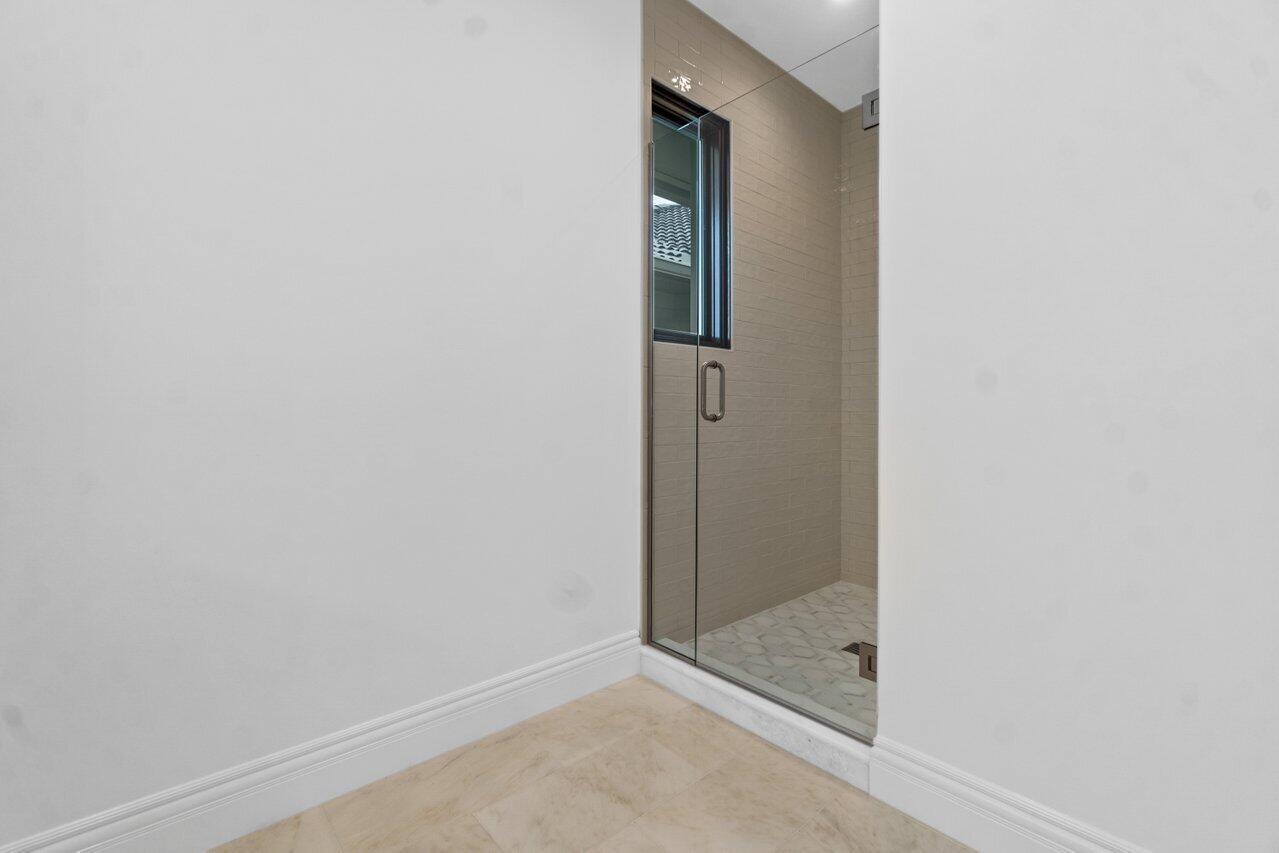 SAILFISH POINT - Residential