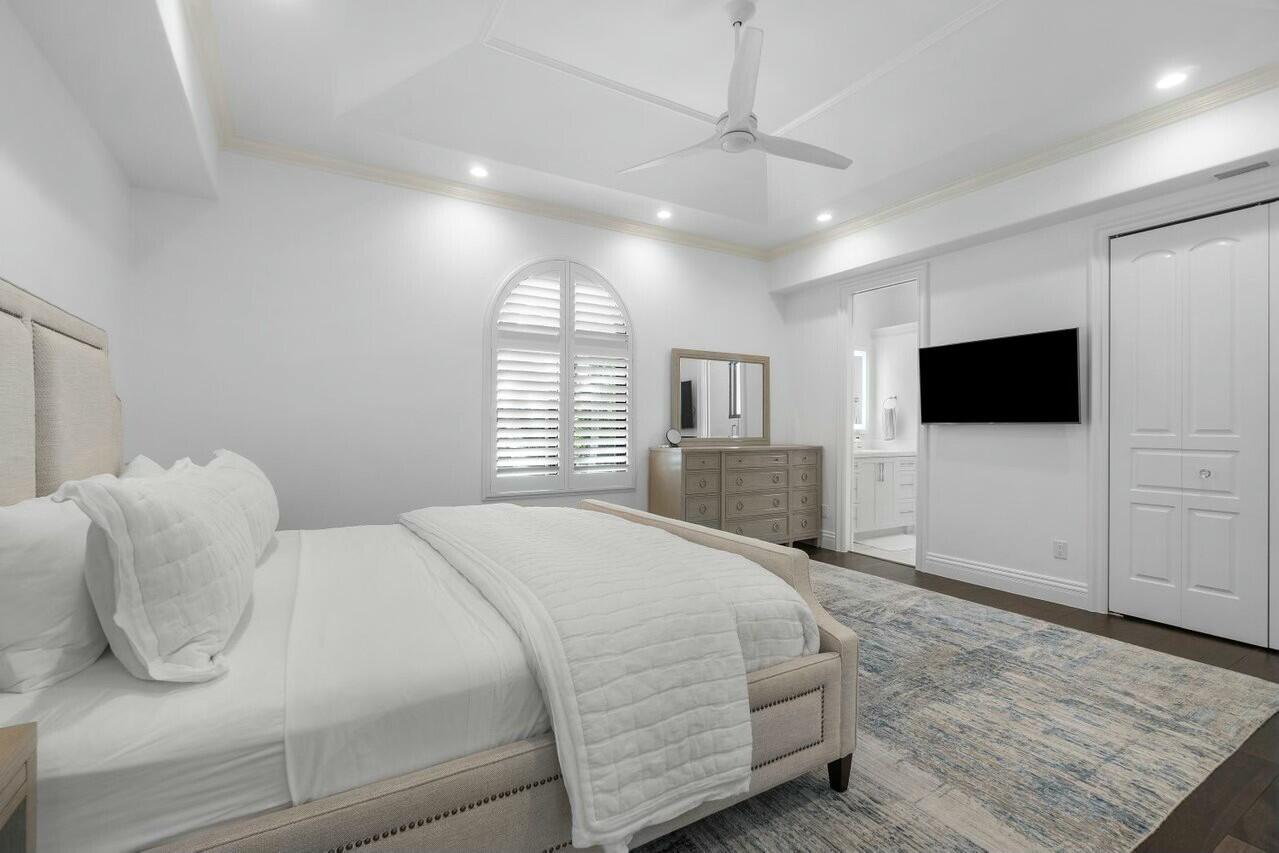 SAILFISH POINT - Residential
