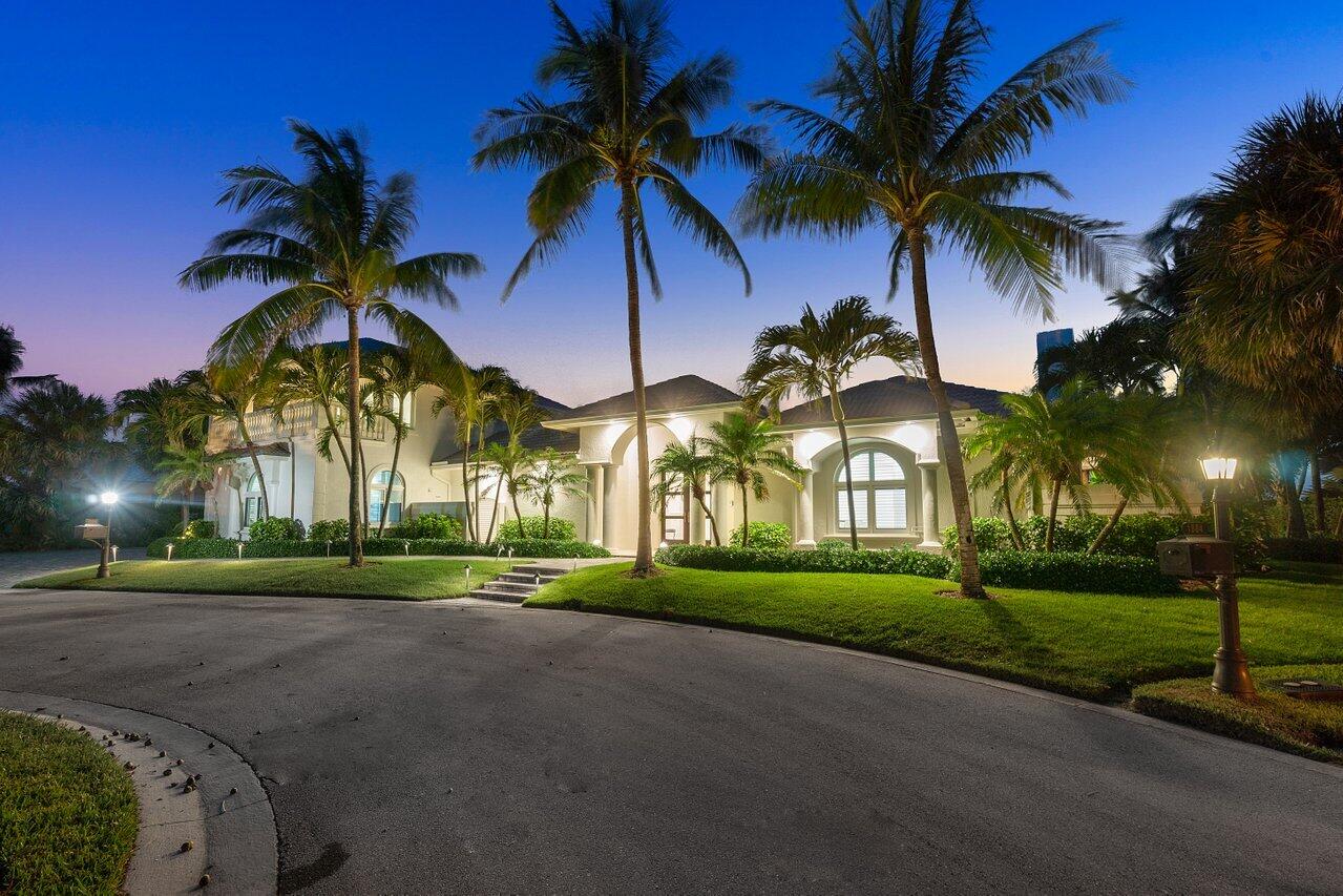 SAILFISH POINT - Residential