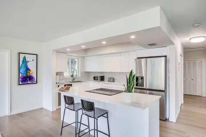 TOWN OF HALLANDALE B-13 - Residential Lease