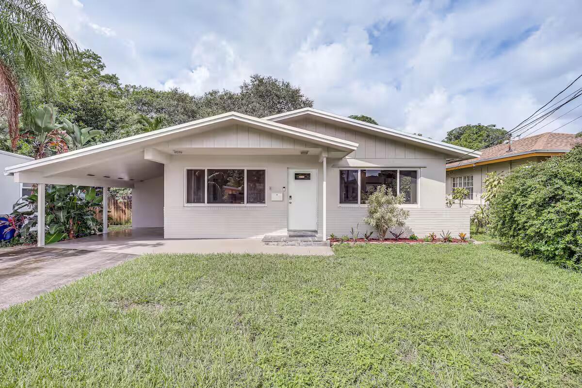TOWN OF HALLANDALE B-13 - Residential Lease